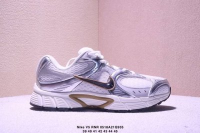 真标Nike V5 Rnr 耐克 舒适百搭防滑耐磨 低帮休闲鞋 鞋面是大网孔设计 透气性超强 夏天穿完全不会闷脚 特别适合现在这种天气 中底是泡棉材质 脚感特别