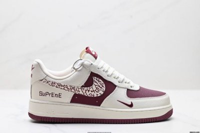 公司级Nike Air Force 1‘07 原楦头原纸板 打造纯正低帮空军版型 专注外贸渠道 全掌内置蜂窝气垫 原盒配件 原厂中底钢印、拉帮完美 货号:Kk1
