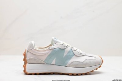 真标new Balance Ms327 复古休闲运动慢跑鞋 完美细节 #全新 New Balance 327 系列 以更纯粹的复古风格设计打造的全新造型 侧身还