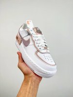Air Force 1 Shadow 轻量增高低帮百搭板鞋 拼接马卡龙 全新少女系解构主义设计 双层轻量eva发泡中底+防滑rb橡胶外圈底鞋底 货号：Ci091
