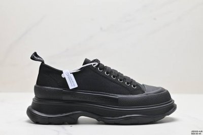 真标alexander Mcqueen亚历山大麦昆 Tread Slick 帆布 系带 及踝 马丁靴 尺码:35-44 Id:Jzd103-Hjr