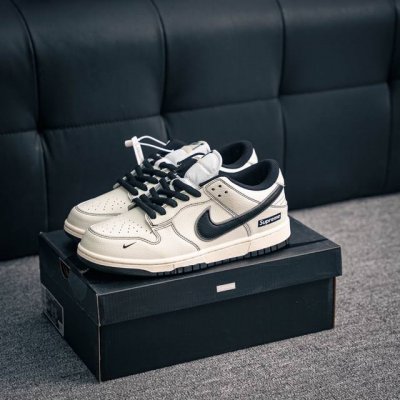 核心私 Nike Dunk 全套原楦原模倾力打造完美版型 独家原厂航空铝磨具打磨大底 鞋头坡度极致还原 无解鞋型 原盒原配 圈内天花板工艺 原厂冲刀 超高清洁度