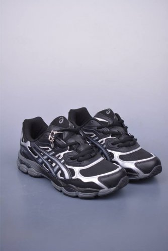 Asics Gel-Nyc 纯原版本 亚瑟士运动休闲透气专业跑鞋 鞋面采用反绒皮与网布拼接 透气舒适兼具休闲时尚 结合简明的配色 展现品牌的传承 及引领复古流行