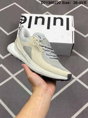 公司级Lululemon Blissfeel Run 白色露露乐檬 提升贴合和触感。立体针织弹力鞋面轻量透气，中底采用Lululemon特别研发的加厚泡棉材料， - 点击图像关闭
