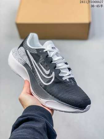 公司级nk Zoom Fly 5超轻休闲缓震碳板跑步鞋 外围搭載轻量级sr02泡棉载体.鞋面采用轻盈网眼设计.鞋垫与原厂一致采用zoomx粘接而成. 货号:Dm - 点击图像关闭