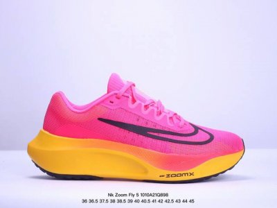 公司级nk Zoom Fly 5超轻休闲缓震碳板跑步鞋 外围搭載轻量级sr02泡棉载体.鞋面采用轻盈网眼设计.鞋垫与原厂一致采用zoomx粘接而成. 货号:Dm