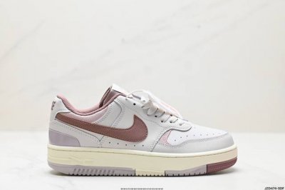 公司级nike Gamma Force 减震 耐磨运动鞋 兼顾舒适脚感和出众风范 演绎匠心之作 结构性的支撑贴合感结合复古篮球设计 塑就场外全明星风范 货号:F
