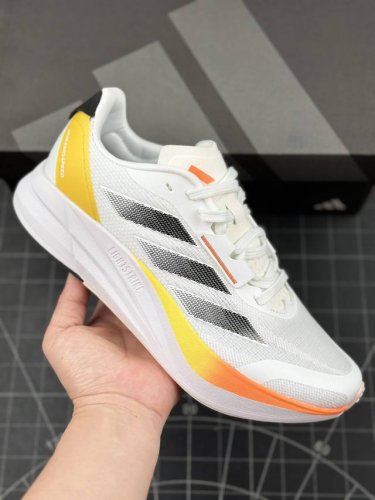 本地 核心私 公司级adidas Duramo Speed M轻盈休闲运动跑鞋 adidas跑鞋设计总是呈现出一种经典低调的感觉，但ultra Boost与al