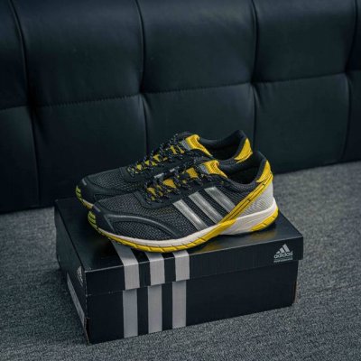 核心私 Adidas Adios Neftenga 阿迪透气轻盈低帮跑步鞋 货号：Ji2684 尺码：36 36.5 37 38 38.5 39 40 40.5