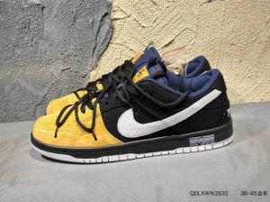 新品上市实拍 耐克Nike Dunk Low 板鞋 Sb系列 经典百搭休闲运动板鞋加厚鞋舌的填充 使舒适性大大提升 同时也更方便穿脱中底部分则加入了脚感柔软舒适