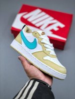 210支持放店 Nike Court Borough 耐克校园休闲板鞋 #鞋款经典耐用的设计，兼顾舒适脚感和出众风范，演绎匠心之作。结构性的支撑贴合感结合复古篮