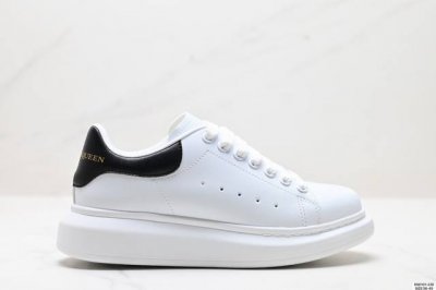 真标意大利高奢品牌Alexander Mcqueen亚历山大 麦昆 Sole Leather Sneakers低帮时装厚底休闲运动小白鞋 货号:553770 W