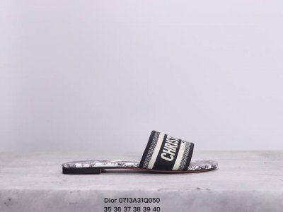 Dior 轻奢单品字拖母鞋迪奥拖鞋 2022款 同步细节正版确本最快出货 各个部位是比对正品开模 拒绝看做图货yh市场正版确本 鞋面过经一个月飞织定绣 混种皮羊