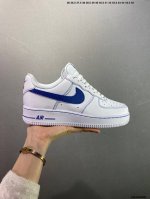 Nike Air Force 1 Low 空军一号低帮百搭休闲运动板鞋。柔软、弹性十足的缓震性能和出色的中底设计，横跨复古与现代的外型结合，造就出风靡全球三十多