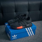 核心私 阿迪达斯新配色 Adidas Nmd G1 街头风经典百搭跑步鞋 以鞋型、角度和面料，力求展现 Adidas创新传统，采用时髦廓形，以抢眼外形诠释经典细