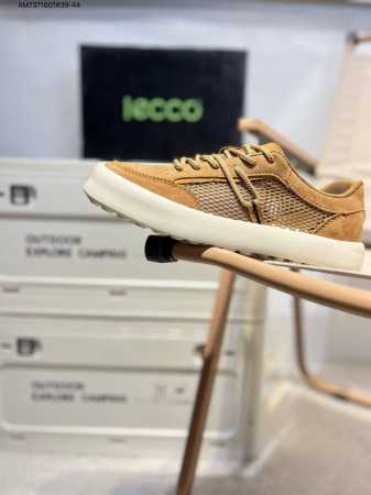 Ecco爱步男鞋轻便透气舒适耐穿 亲肤吸汗舒适内里 防滑防磨 持久干爽 简约粗绳系带 穿脱更加方便 柔韧防滑大底 鞋底立体凹槽 凹凸花纹加持 增强防滑减震性能 - 点击图像关闭