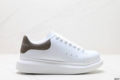 真标意大利高奢品牌Alexander Mcqueen亚历山大 麦昆 Sole Leather Sneakers低帮时装厚底休闲运动小白鞋 货号:553770 W