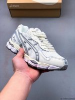 230 asics/亚瑟士Gel-Nyc 2055透气网眼鞋面配合部分合成革材质 采用全新Ahar+橡胶材质 更加耐磨 0326279Y33