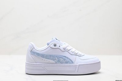 公司级puma Skye 皮革 街头风 防滑 彪马 低帮校园板鞋 全新puma Skye将您枕在云端 这款底脚采用干净的皮革鞋面 比以往更高的鞋底和鞋底的极高品