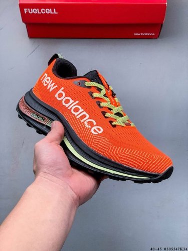 集图 New Balance 新百伦 男鞋，采用一体式工程网眼鞋面及热熔Logo细节，中底嵌入Fresh Foam X 中底轻量化泡沫技术，组合防滑耐磨橡胶外底
