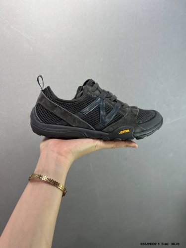 公司级Issey Miyake 三宅一生 New Balance Nb Yarumt10O 新百伦 舒适时尚 減震耐磨 低帮 生活休闲鞋 货号:Mt10Oiy