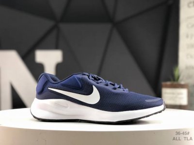 160 公司级带半码Nike Revolution 7透气 低帮 跑步鞋兼顾迅疾外观和稳固脚感，后跟覆面和中足动态支撑巧妙融合，缔造稳定顺畅的迈步体验 货号：F
