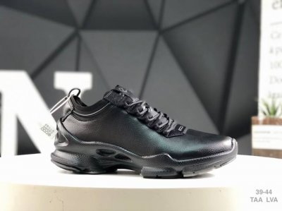 310 Ecco爱步 广东原版透气 配备原版三件套 防尘纸 高弹大底 全头层牛皮 新款百搭休闲款 纯手工制成 鞋面走线工整 清晰质感 原单品质 拼接运动透气网布