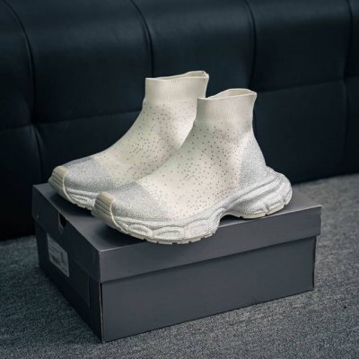 460 核心私 balenciaga Phantom Sneaker 巴黎世家 巴黎世家全新十代潮流跑鞋 增加全新设计 在延续 Track Trainer 户外