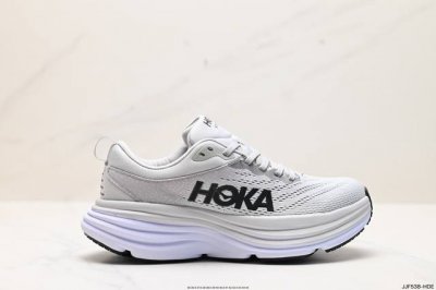 公司级小红书推荐hoka W Bondi 8全新配色 这个品牌来自于新西兰的毛利语，Hoka表示大地，One One表示飞越，连起来就是飞越地平线，One On