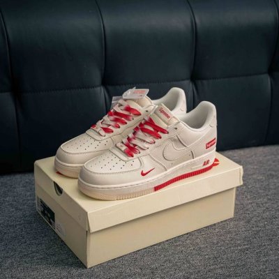 核心私 Air Force 1 原装级别 原楦头原纸板 打造纯正空军版型专注外贸渠道 全掌内置蜂窝气垫 原盒配件 原厂中底钢印、拉帮完美 货号：Bb7577 2