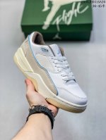 新品公司级 Flight Court 时尚休闲 防滑耐磨 低帮 复古篮 男女同款 新鞋型 又来了！新配色曝光！滑板与篮球的有机结合，使得鞋款呈现不一样的风味。这