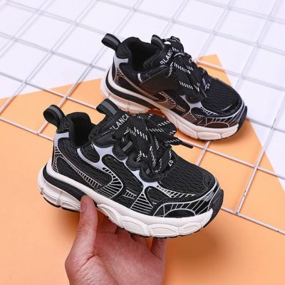 特价 巴黎世家3Xl 公司级原楦原数据开发版型# 采用环保天空革与网眼织物鞋面材质# 中底搭载轻量发泡Eva缓震中底，组合防滑橡胶大底法国高端奢侈品牌- 巴黎世