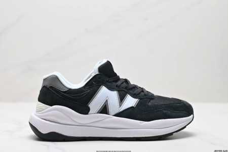 公司级new Balance Nb5740系列 凭借多种严选的优质素材重塑出让人耳目一新又充满层次感的革新中低结构。为呼应90年代的巨大化潮流，鞋侧也点题采用了 - 点击图像关闭