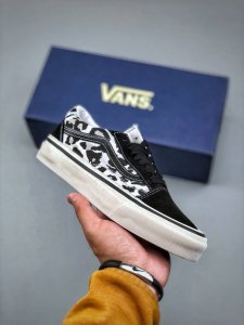 Vans范斯男女Lx Old Skoolcl运动休闲帆布鞋Vn000D56Ba2 男女同款 黑白色 尺码：35-44 半