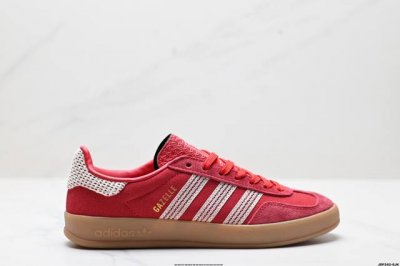 210 公司级Adidas Originals Gazelle Indoor 三叶草休闲防滑耐磨低帮板鞋 鞋头出色设计 塑就出众贴合感 稳固的后跟贴合足部曲线设