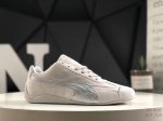 170 Puma Speedcat 联名复古彪马薄底轻盈休闲运动鞋 以质感皮革鞋面混搭网布设计 并配有激光切割细节 别具特色 彰显个性 可拆卸鞋舌 随意搭配实现