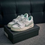 核心私 Nike Air Jordan Legacy 312 Low 乔丹 Aj 312 最强三合一混合版 有着交错结合的设计，它的名字就展现出它所包含的鞋款元
