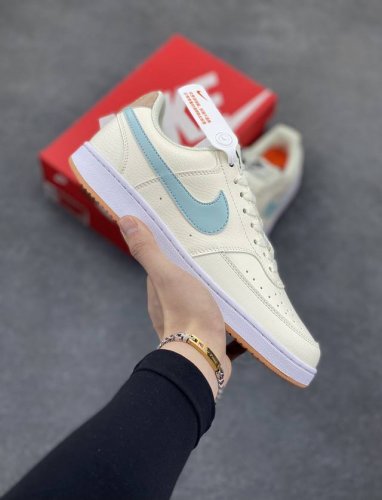 超级福利 核心特价 长期补货 Nike Court Borough 低帮百搭透气休闲运动板鞋男女鞋 经典耐用的设计，兼顾舒适脚感和出众风范，演绎匠心之作。结构性