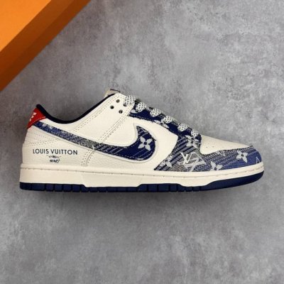本地 核心私 Louis Vuitton X Nike Dunk Sb Low 路易威登Lv X 耐克 Sb 低帮蓝白红牛仔 休闲运动板鞋 鞋身整体以米白色皮革