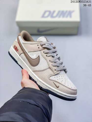 海外爆款限量发售！公司级 Nike Sb Dunk Low“ 斯图西联名 生胶蓝翻毛” 周年高端定制 低帮休闲板鞋 定制鞋盒 大厂纯原品质出货 超高清洁度 皮料