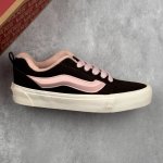 本地200 核心私 万斯 Vans Knu-Skool Vr3 面包鞋 坎普尔·茱利安系列低帮复古硫化休闲运动板鞋“肥胖版大Logo” 要说整个年最为热门的鞋型