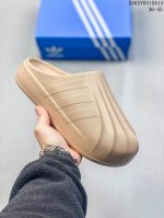 Adidas Originals 此款以简约大方的造型设计，给人以随性休闲的时尚格调，穿着舒适轻便，运动灵活自如，满足日常个性穿搭。 尺码：36-45 编码：0