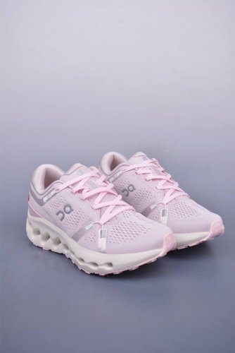 On昂跑 Cloudtilt Loewe 户外街头机能风跑步鞋 Cloud Hi Edge户外机能融合街头潮流 越界开启全新都市探索 Cloudtec专利科技鞋
