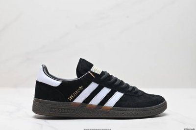 公司级adidas Handball Spezial 官方正确版本 阿迪达斯经典款 复古休闲板鞋 全鞋采用反毛皮制作 牛筋耐磨大底 承载青春情怀的板鞋 经典三条