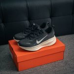 核心私 Nike Air Zoom Vomero 18 全新科技提前原鞋开发 运动跑鞋 区别市面真标版本 必定是官方强力主推款式，真正的Zoom缓震科技嵌入如假