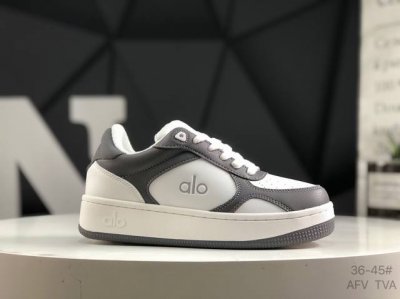 alo Yoga 易梦玲 Jisoo智秀 等多位明星同款上脚 主打各大平台外贸主推 佛山大厂采购原材料多处细节一步到位 生产细节没得说 一款随意搭配的都好看的鞋