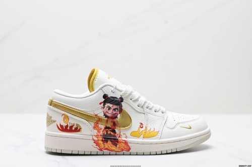 公司级Air Jordan 1 Low Aj1乔1低帮休闲板鞋 同步官方配色 市场唯一独家头层皮打造 原鞋原档案开发 原厂皮料 原档冲孔鞋头 正确满胶鞋垫 四线
