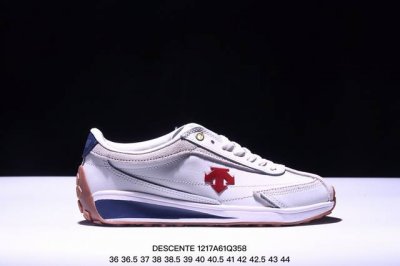 迪桑特descente Sport Style系列 Chron Racer复古风 运动休闲鞋 复古运动鞋头层牛皮 透气休闲鞋 轻松方便设计 搭配轻质弹性鞋底 脚