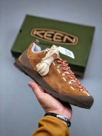keen 科恩日系街头复古风 看起来丑穿起来好看的憨憨鞋 春夏复古徒步运动鞋 鞋身轻便 简洁易搭配 上脚效果 原单代加工渠道 中山宝X鞋厂出品 正品该有的品控