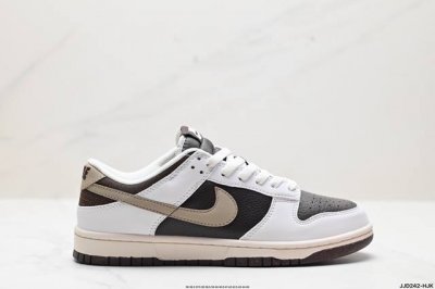 真标耐克nike Dunk Low 扣篮系列 复古低帮休闲运动滑板板鞋 采用脚感柔软舒适zoomair气垫 有效吸收滑板等极限运动在落地时带来的冲击力 为街头运